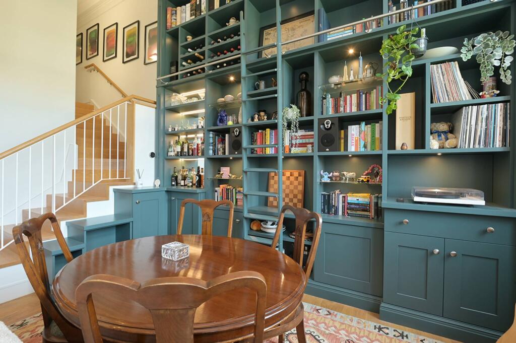 Apartment in Edinburgh - More
