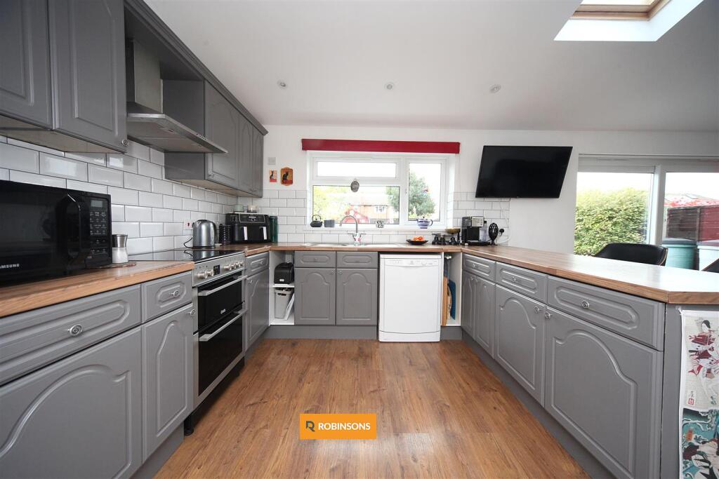 House in Dunstable, Central Bedfordshire - View 5