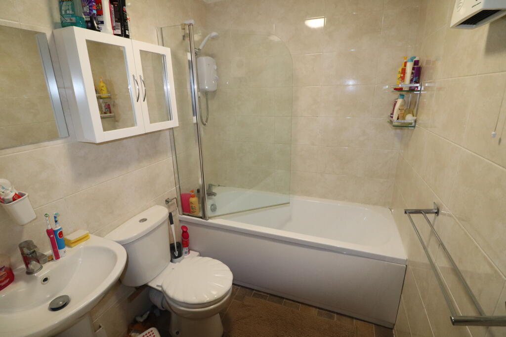 Apartment in Chelmsford - View 5