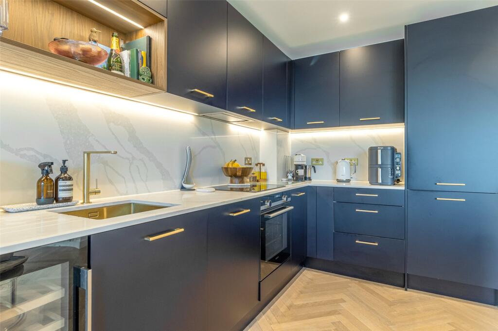 Apartment in London - View 2