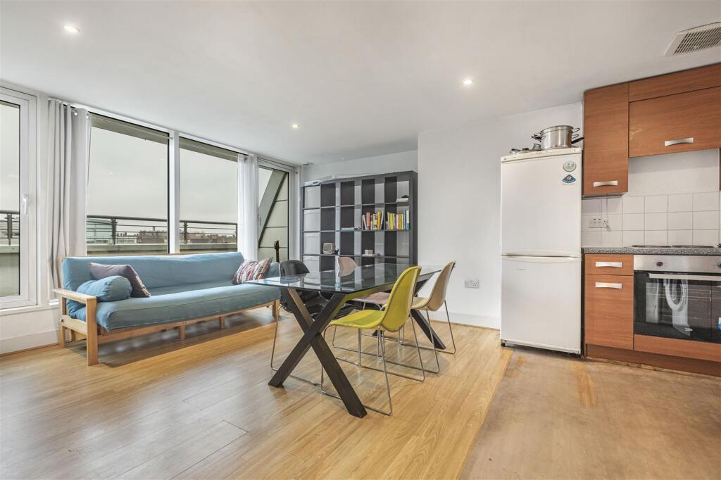 Main image of property: Empire Square SE1