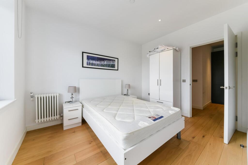 Apartment in London - View 5