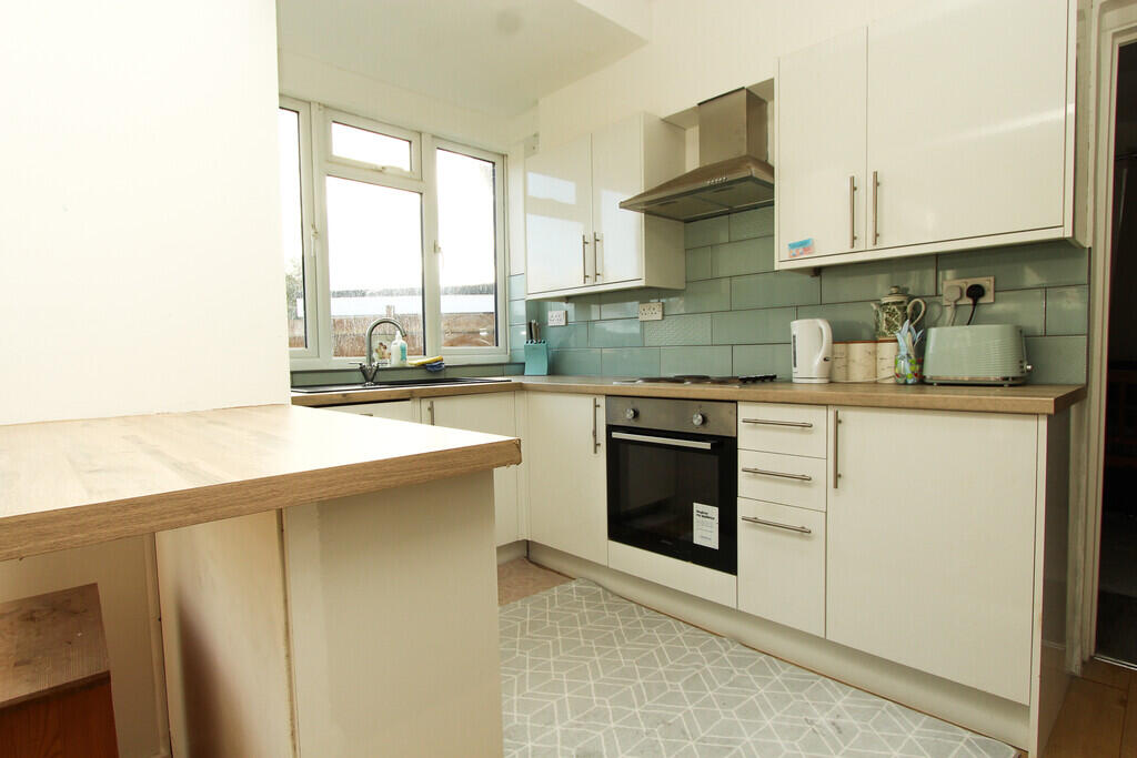 Stanwell Way, Wellingborough photo 2
