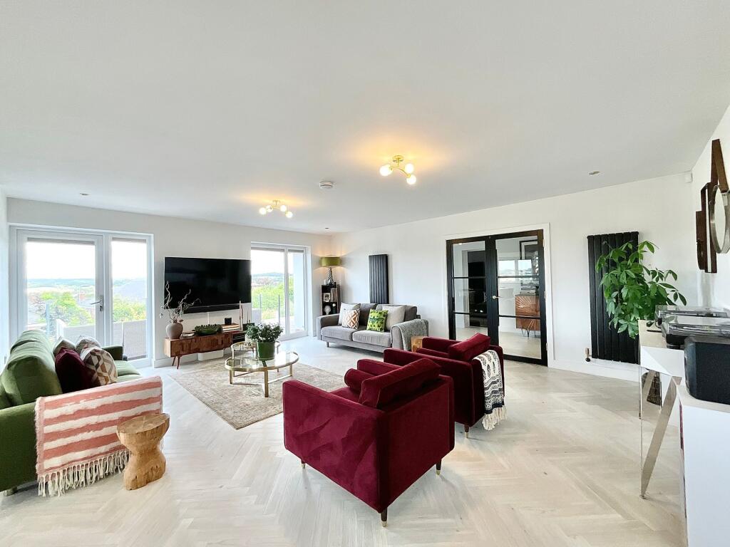 House in Stoke-on-Trent - View 3