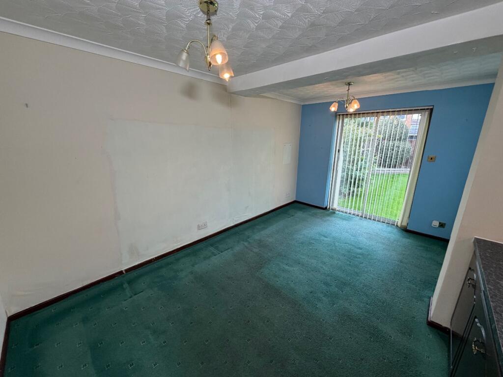 House in Warrington, Woolston Grange, Woolston - More