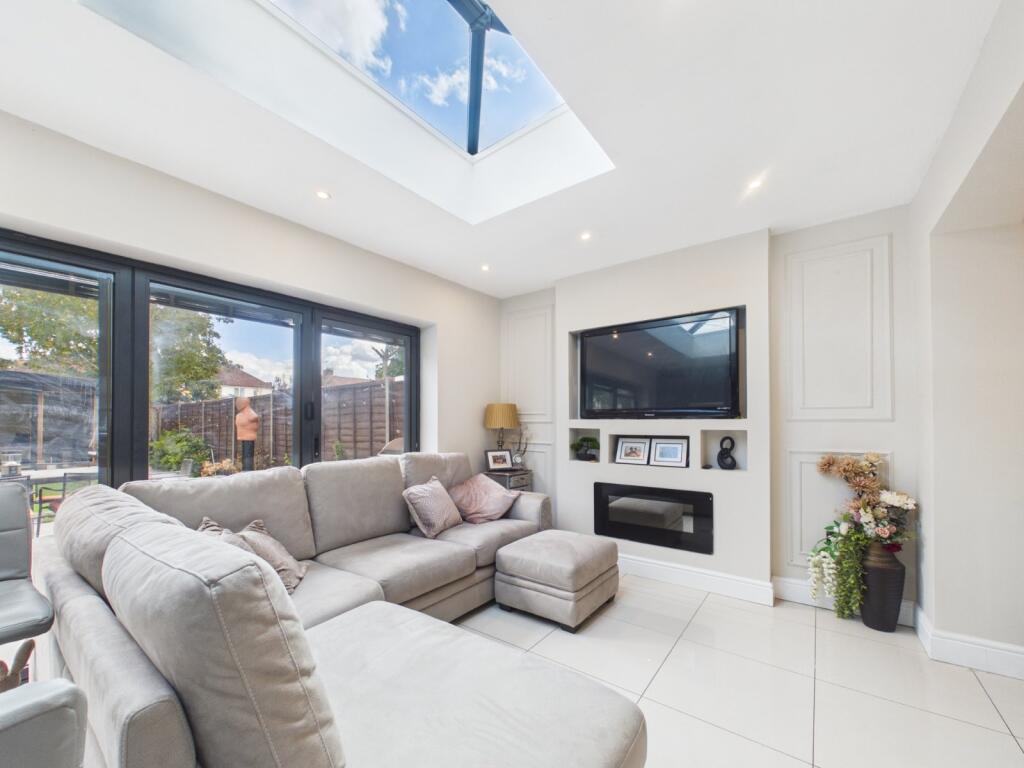 House in Twickenham - View 2