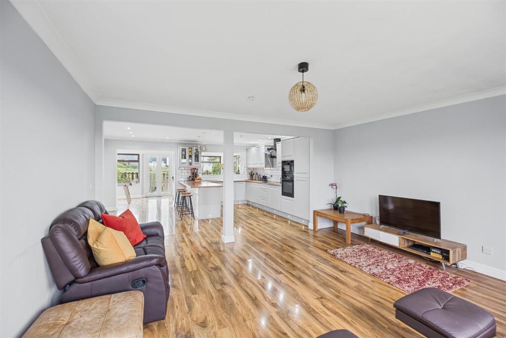 House in Motherwell, South Lanarkshire - View 4