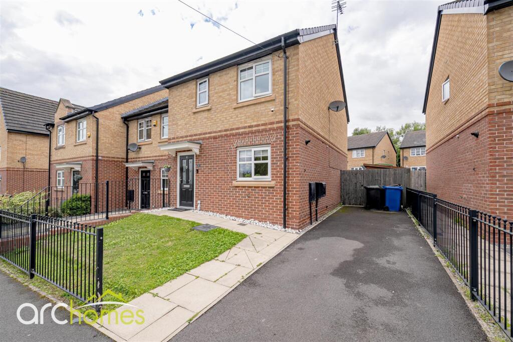 Main image of property: Gibfield Park Avenue, Atherton, Manchester