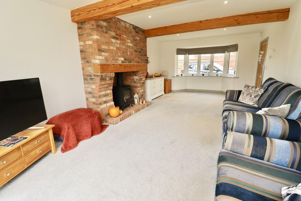 House in Lincoln - View 3