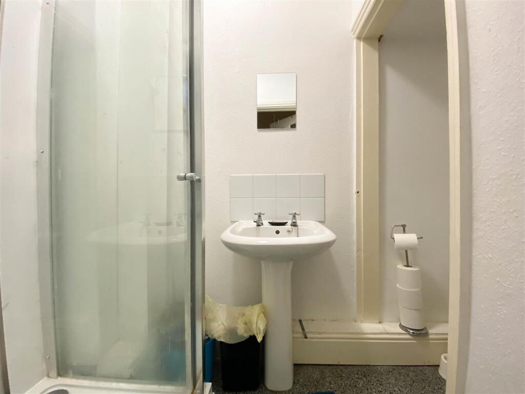House in Sheffield - View 5