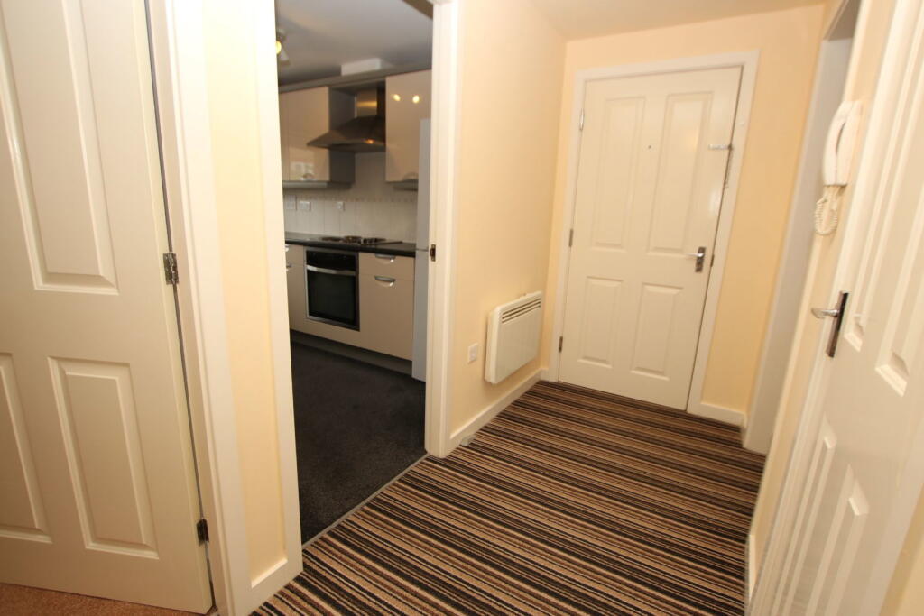 Apartment in Sheffield, Castle Green, Penistone - View 3