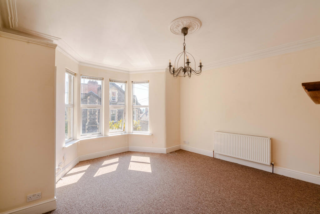 Apartment in Bristol, Redland - View 2