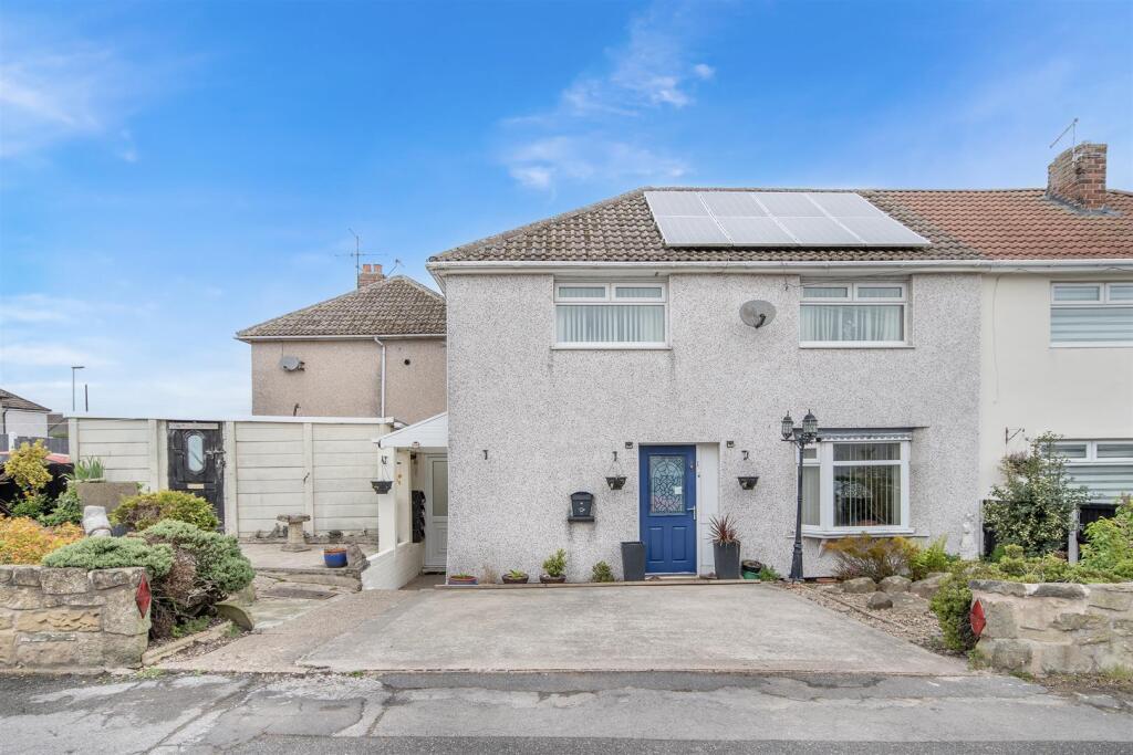 4-bed semi-detached on Holly Crescent, Sunnyside, Rotherham, £160,000