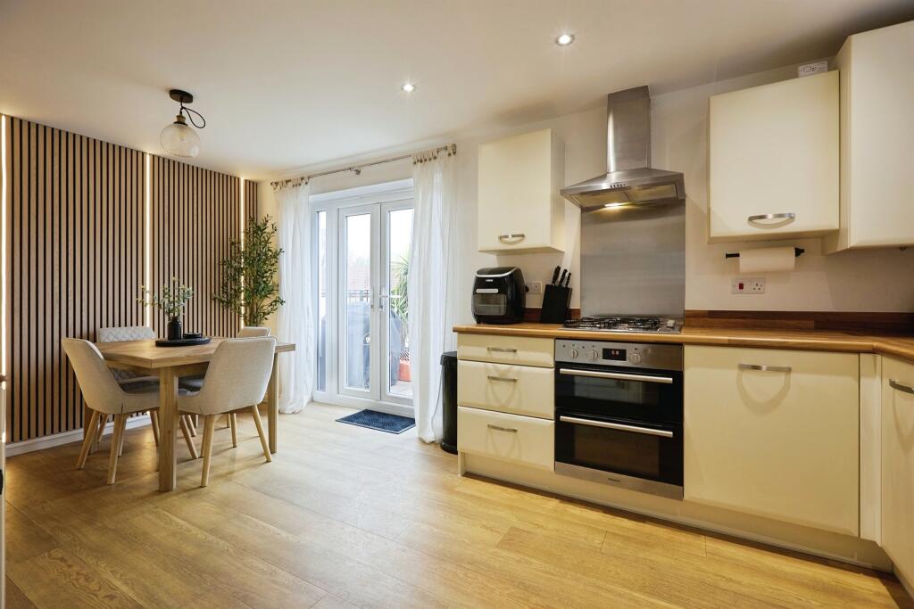 Additional image 2 of Almsford Close, Ansford, Castle Cary