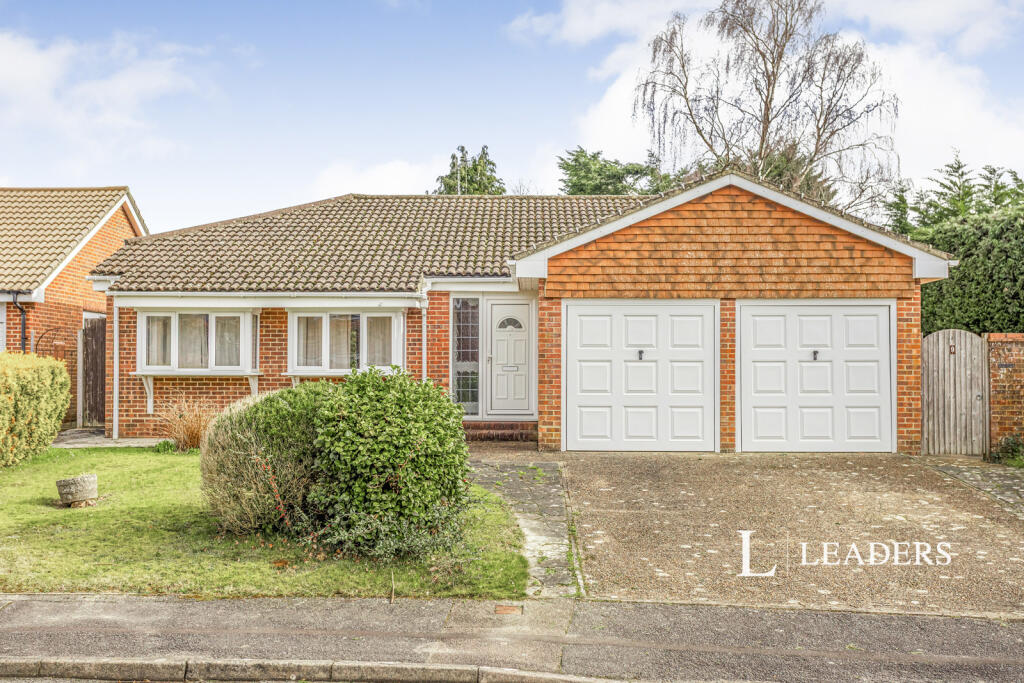 Main image of property: Folders Close, RH15