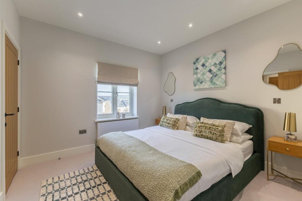 House in Bath - More