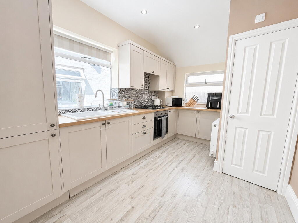 House in Dudley, West Midlands - View 2