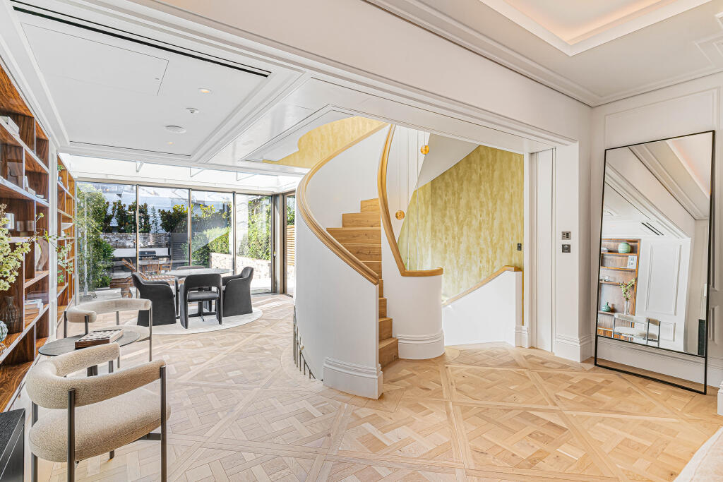 House in London - View 5
