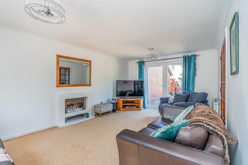 House in Eastleigh, West End - View 4