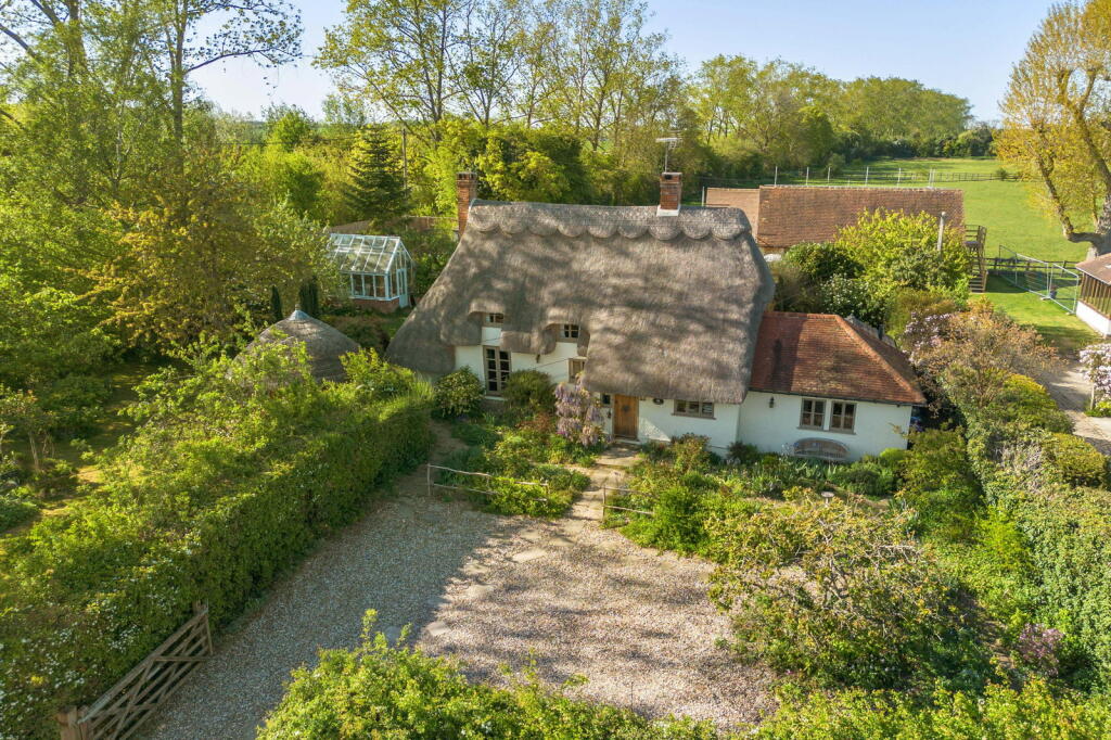 Lavengro, Lower East End, Furneux Pelham, SG9 photo 4