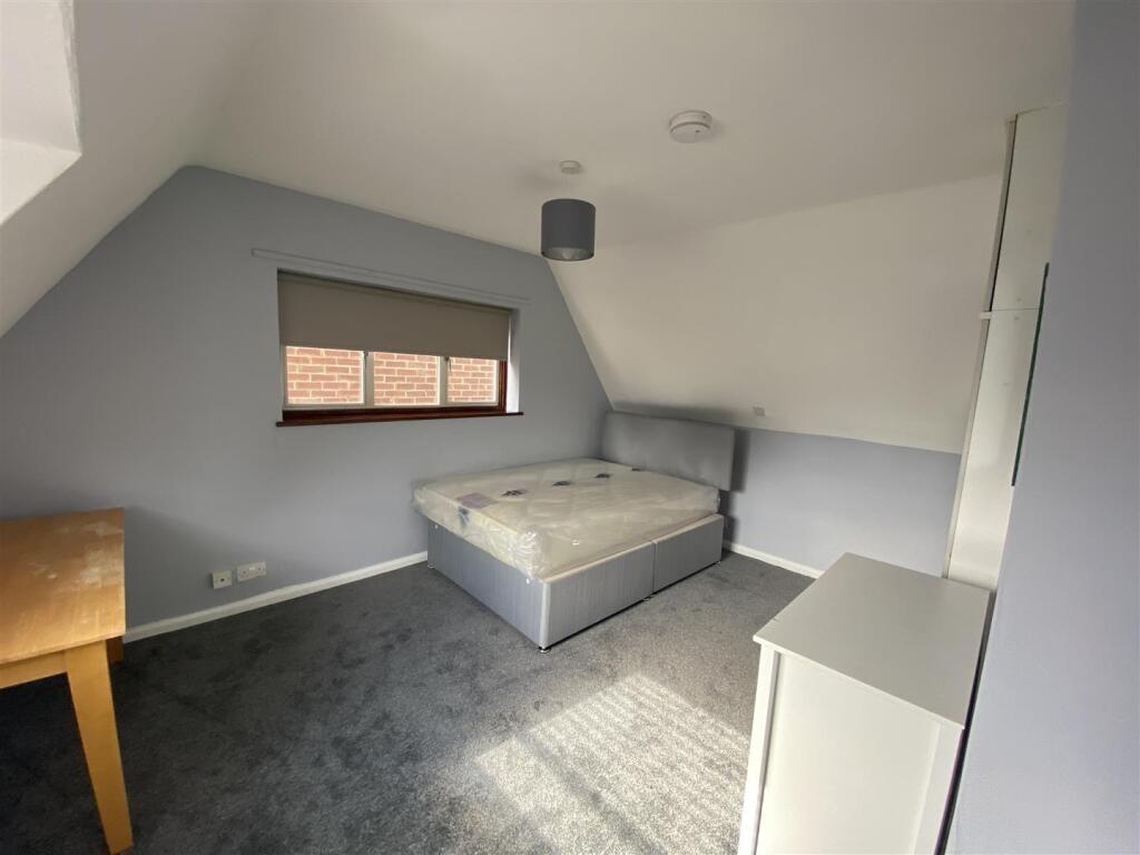 Additional image 18 of Roe Green Lane, Hatfield