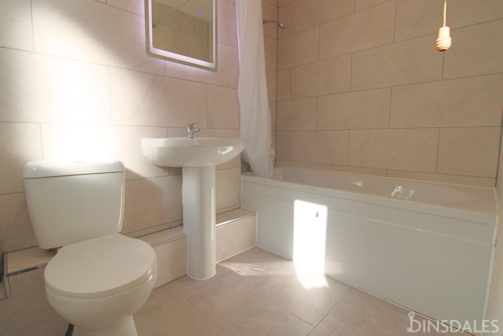 House in Bradford - View 4