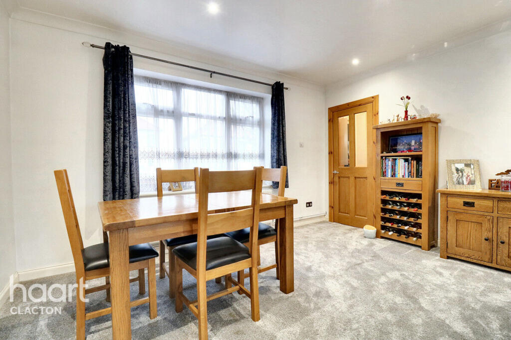 St Osyth Road, Clacton-On-Sea photo 4