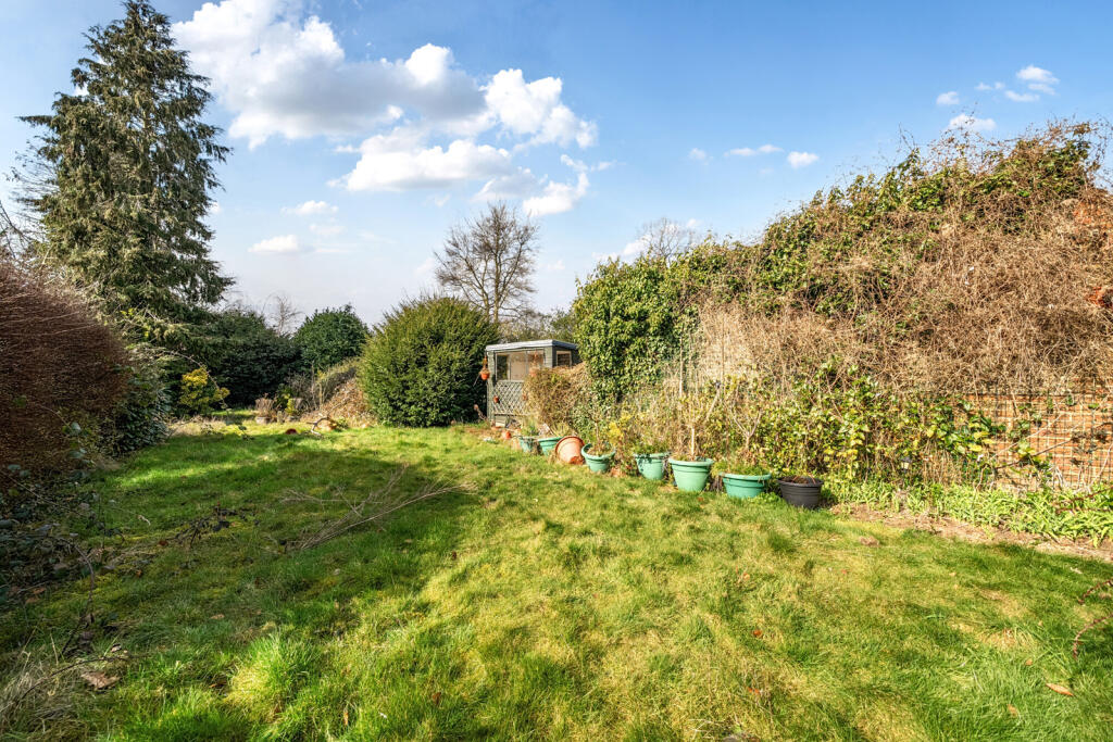 Deancroft Road, Chalfont St. Peter, Gerrards Cross photo 4