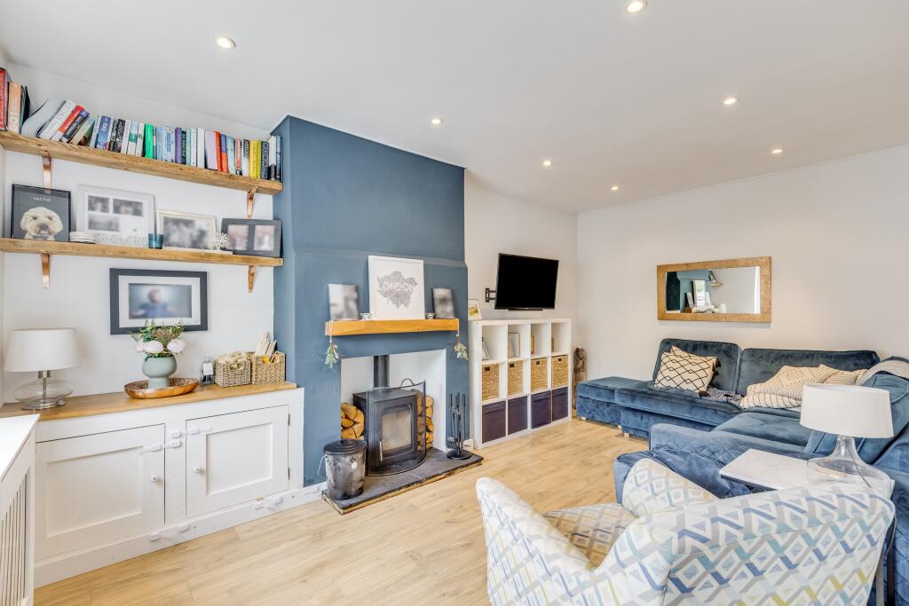 House in Welwyn Hatfield, Wilshere Park, Welwyn - View 3