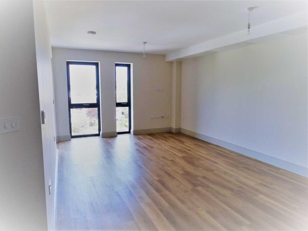 Apartment in Portsmouth - View 5