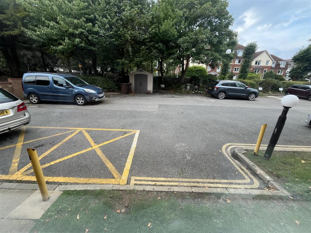 Apartment in Colwyn Bay - View 5