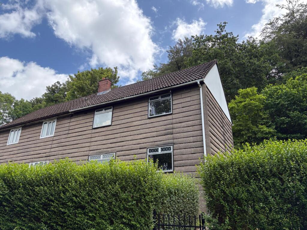 Main image of property: 1 Laburnum Terrace, Abercarn, Newport, Caerphilly NP11 5JQ