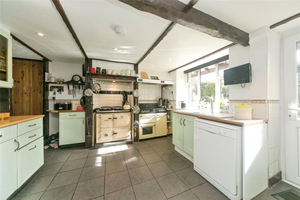 House in Llangefni, Llanddyfnan - View 5
