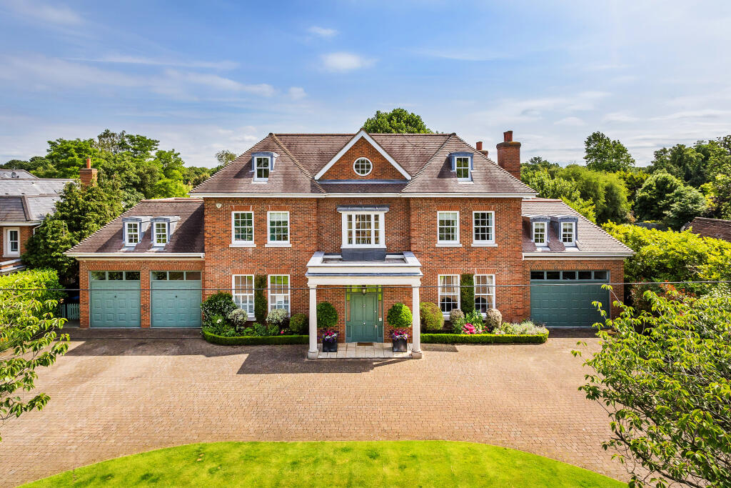 Main image of property: New Road, Esher, Surrey, KT10