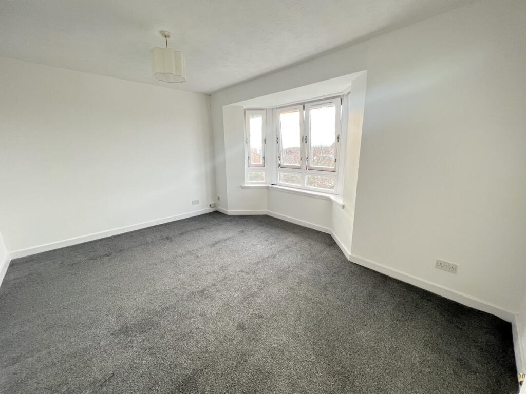 Dumbarton Road, Clydebank, G81 photo 3