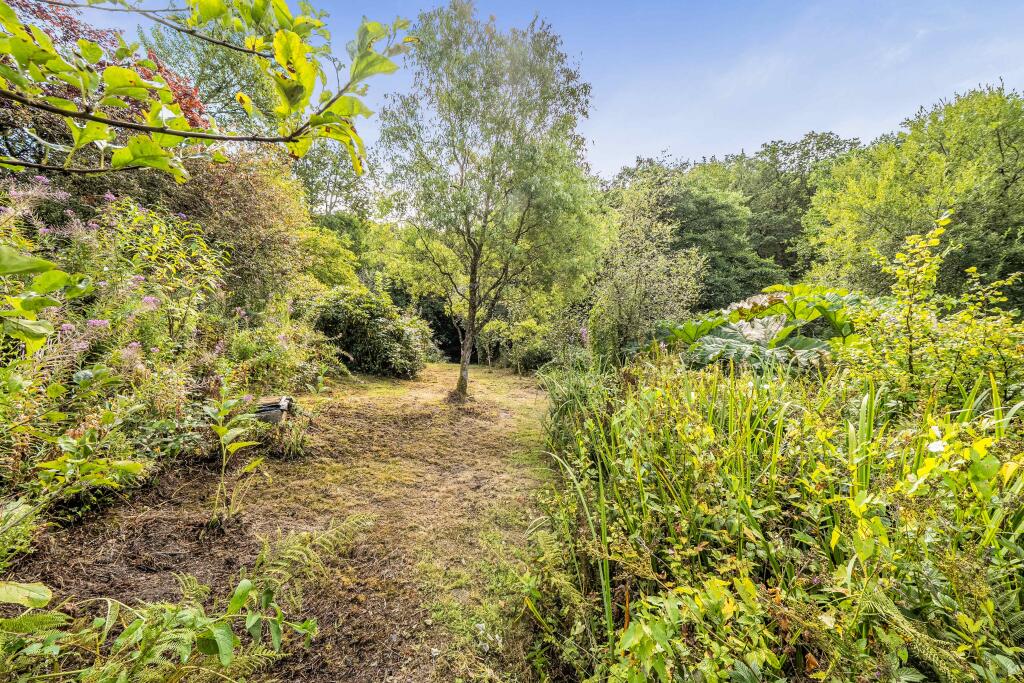 House in Swansea, Llanfihangel Rhos-y-Corn - View 2
