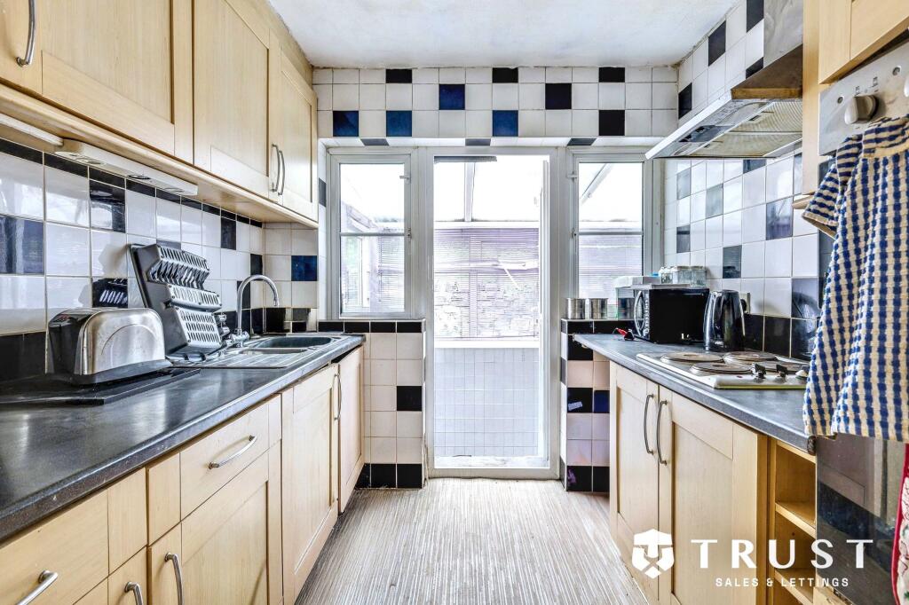 House in Kirklees, Northorpe, Mirfield - View 5