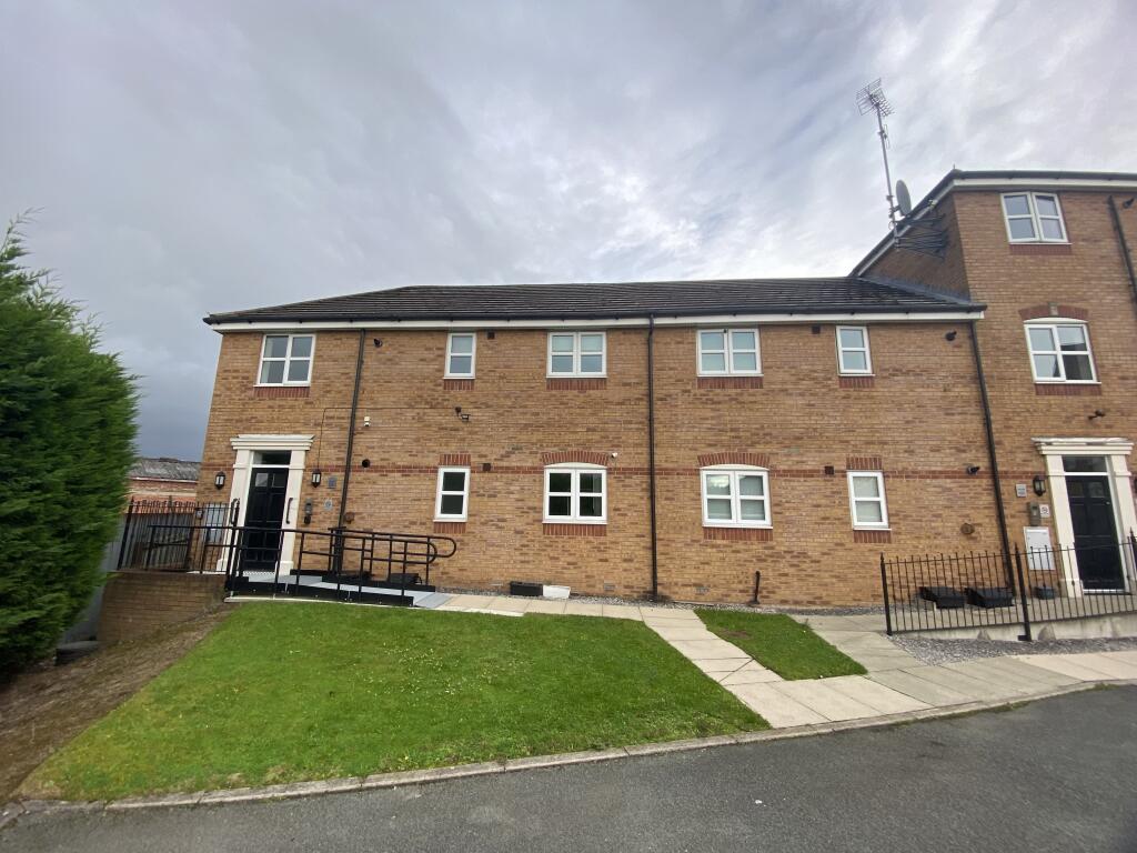 1-bed flat on 38 Lowther Crescent, St. Helens, Merseyside WA10 3PW, £75,000