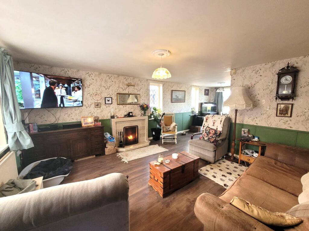 Red Scar Drive, Newby, Scarborough, North Yorkshire photo 3