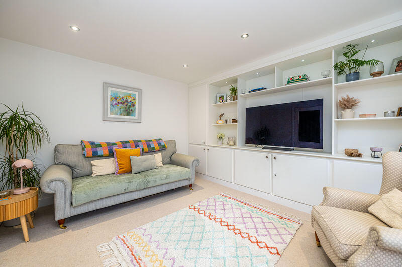 Drabble Close, Shifnal, TF11 9QN photo 4