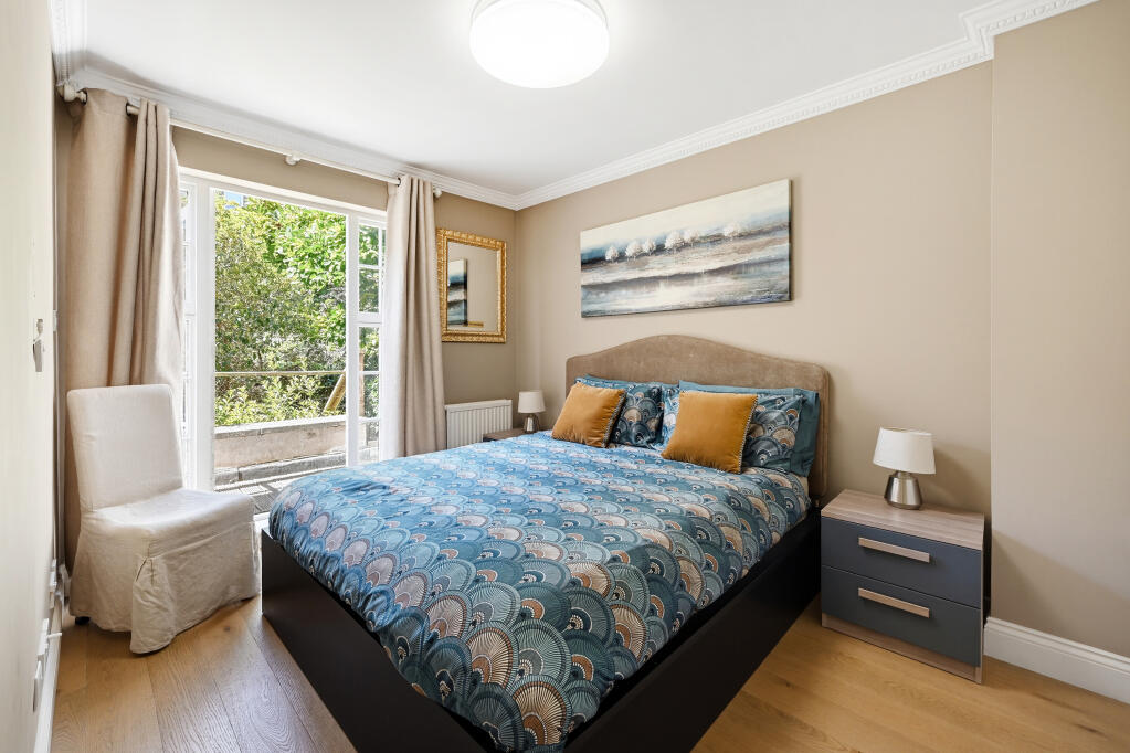 Apartment in London - View 3