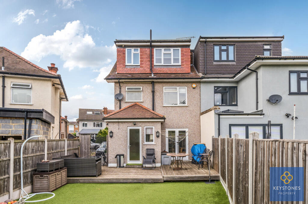 Carter Drive, Collier Row, RM5 photo 4