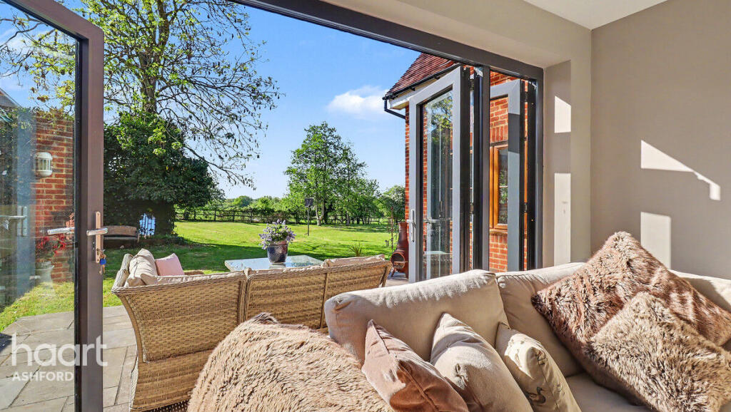 3-bed detached on Hookstead Lane, ASHFORD, £625,000