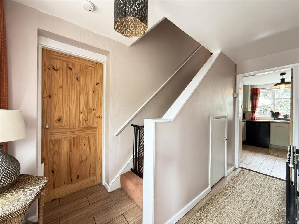 Richmond Drive, Shrewsbury photo 4