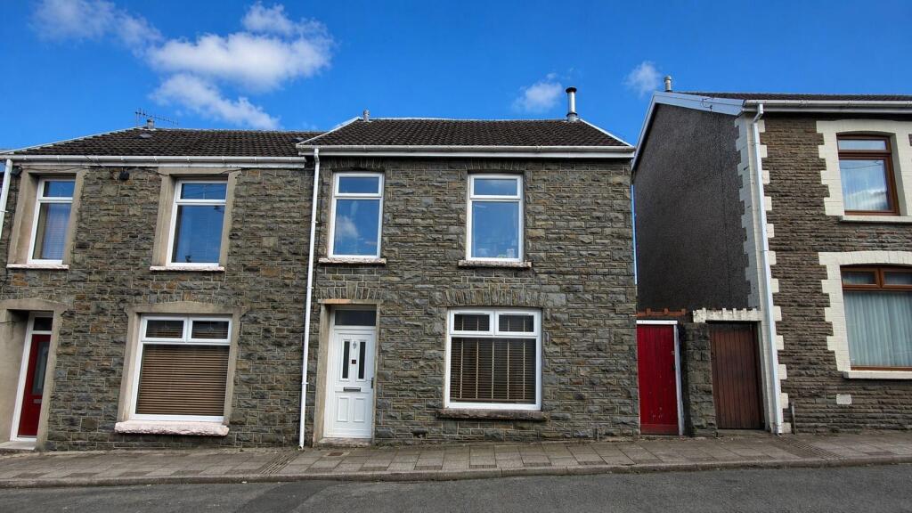 3-bed terraced on King Street, Aberaman, Aberdare, £159,995