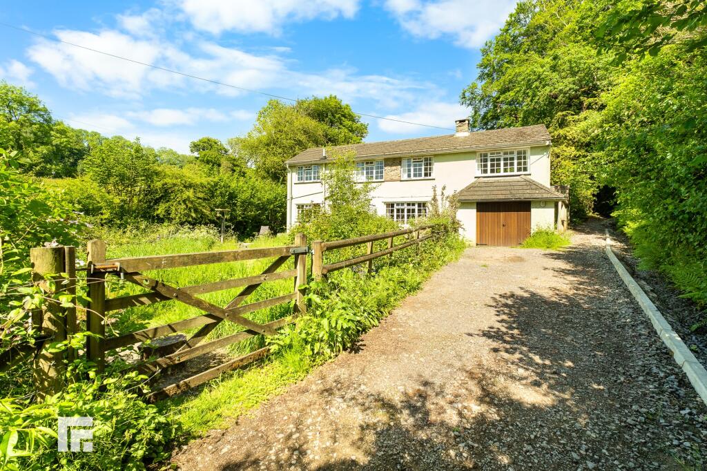 Main image of property: Heol Pant-y-Gored Creigiau Cardiff CF15 9NF