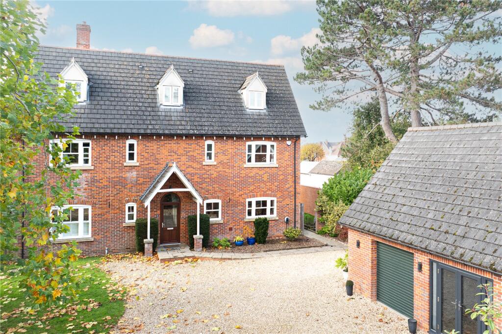 Main image of property: Oxford Garden, Old Town, Swindon, SN1