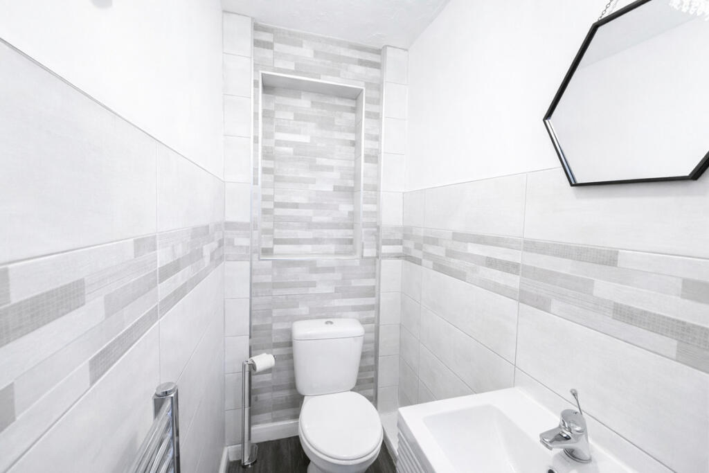 House in Bristol, Bradley Stoke - View 5