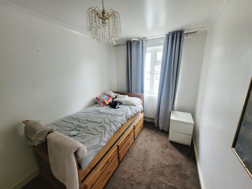 Apartment in Falmouth, Boslowick Shops, Cornwall - More