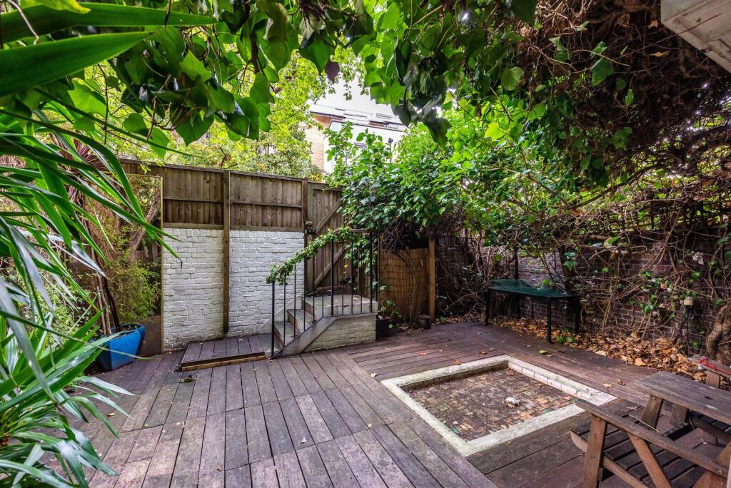 Apartment in London - View 5